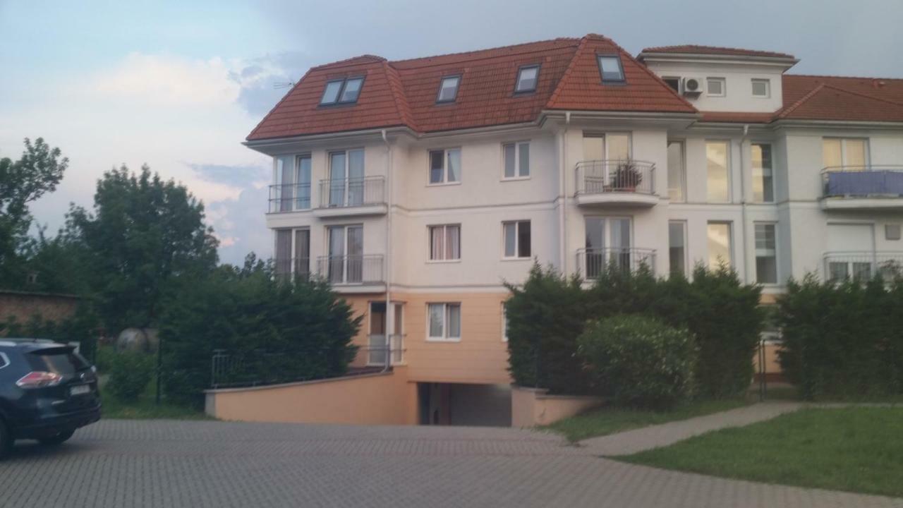 Diamond House Apartment Hajduszoboszlo Exterior photo